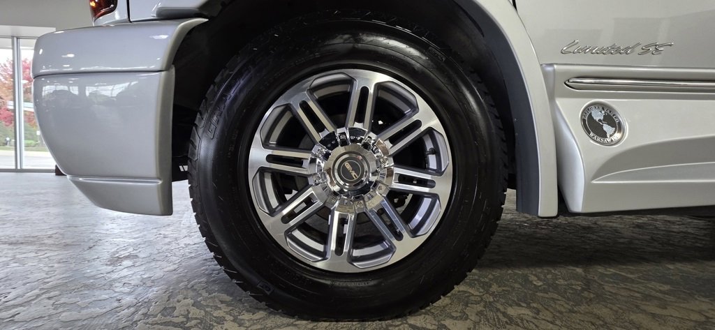 Used 2019 GMC Savana 2500 Extended w/ Enhanced Convenience Package image 30