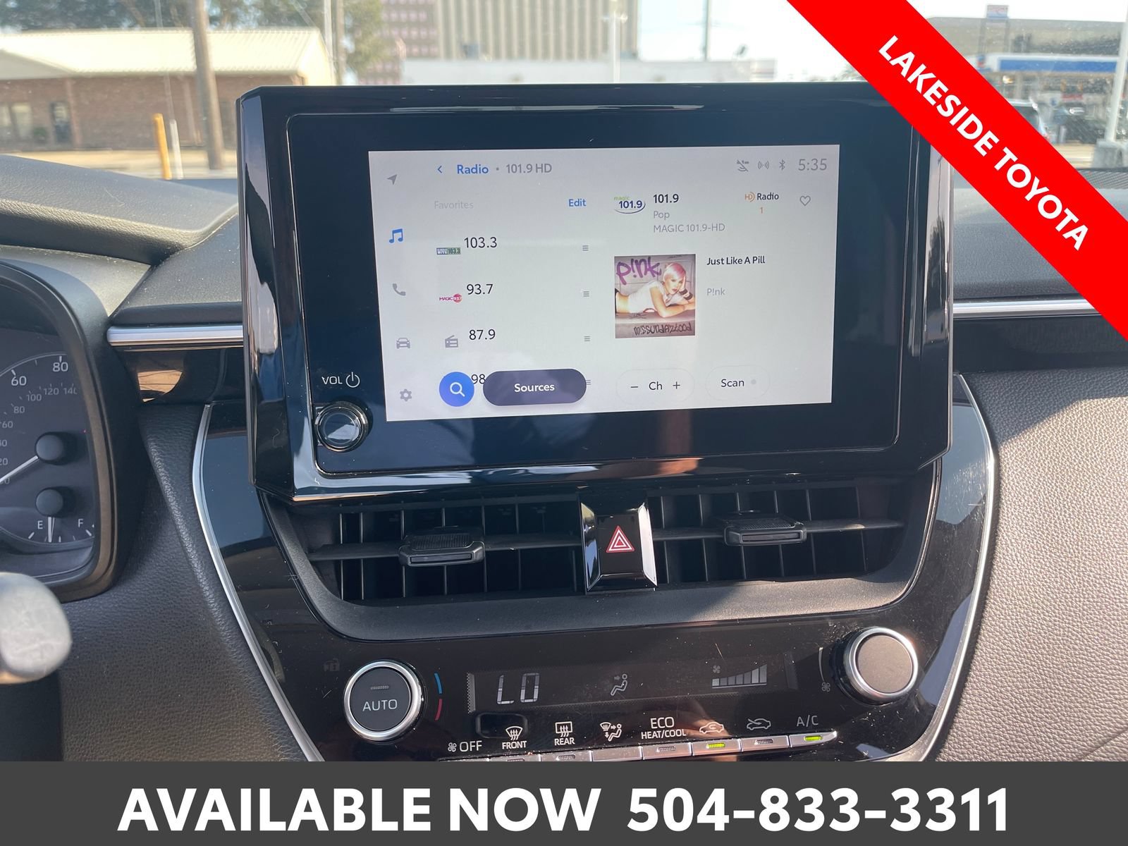 Used 2023 Toyota Corolla LE FWD image 30