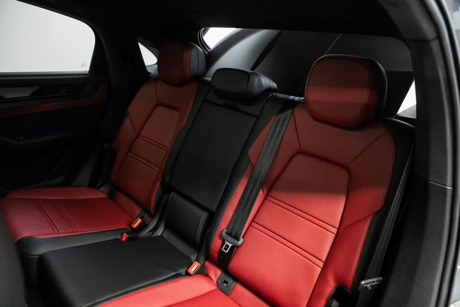 New 2026 Porsche Cayenne GTS AWD/4WD image 34