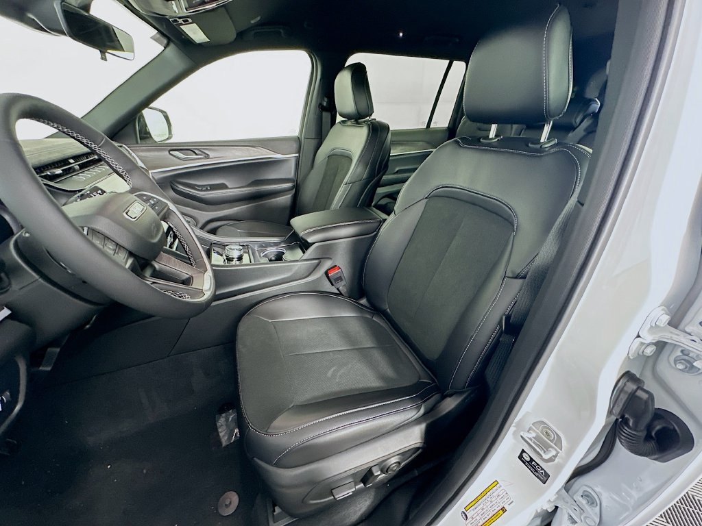 New 2026 Jeep Grand Cherokee L 4WD image 27