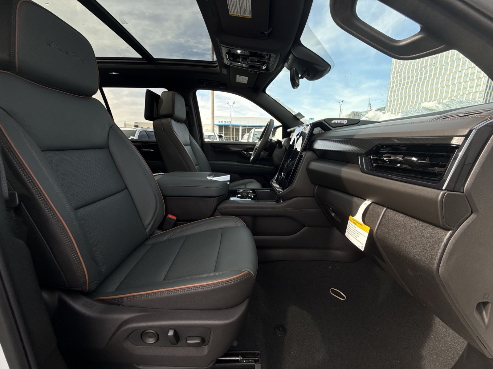 New 2026 GMC Yukon AT4 w/ AT4 Premium Plus Package AWD/4WD image 28