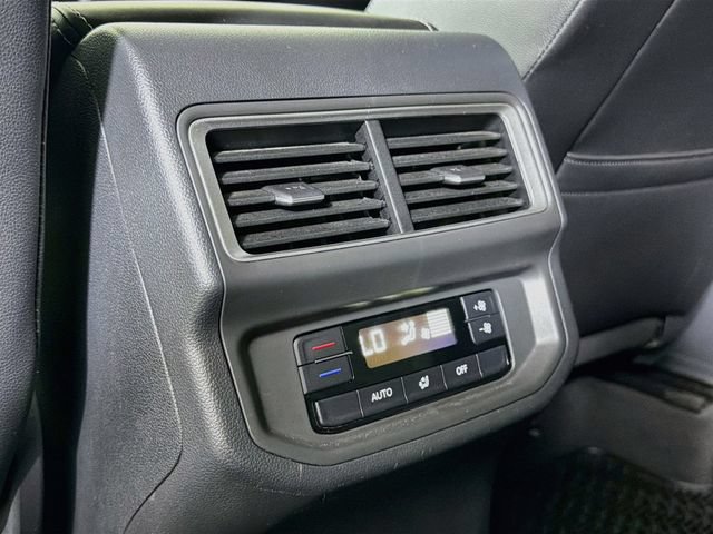 Used 2024 Volkswagen Atlas SE FWD image 24