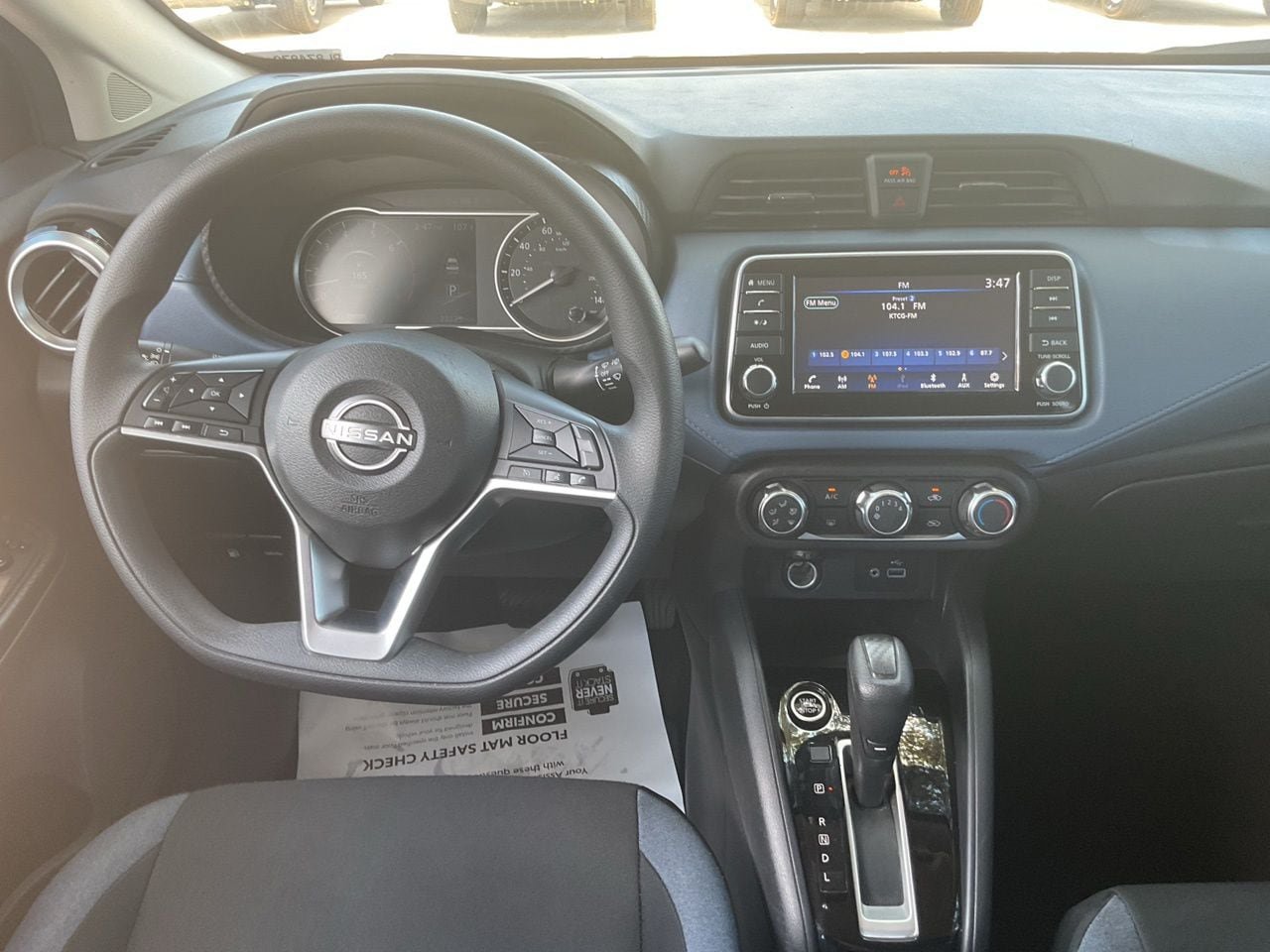 Used 2025 Nissan Versa SV w/ Trunk Package FWD image 15