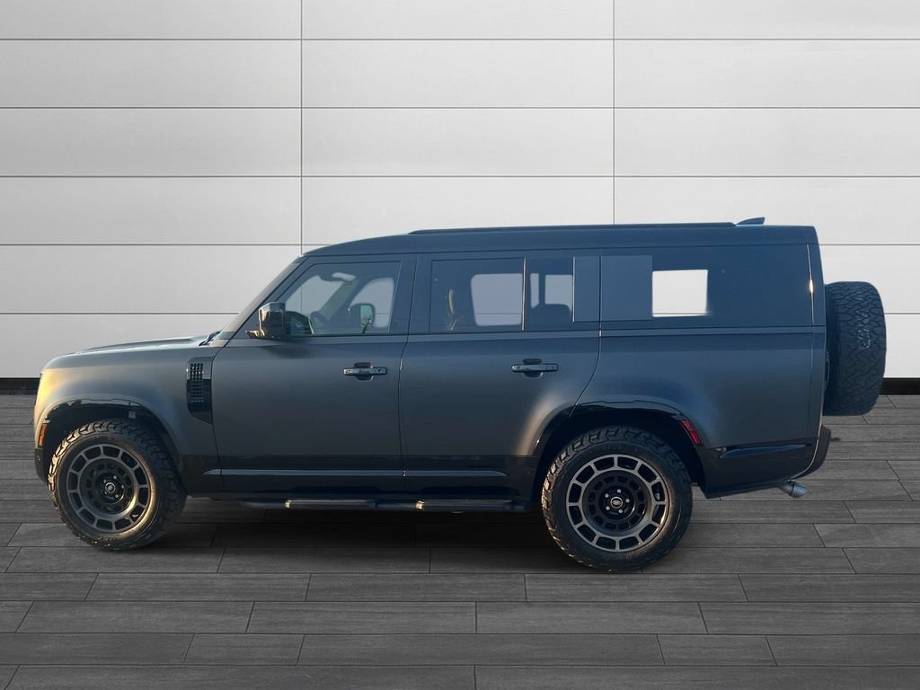 Used 2026 Land Rover Defender 130 V8 AWD/4WD image 2
