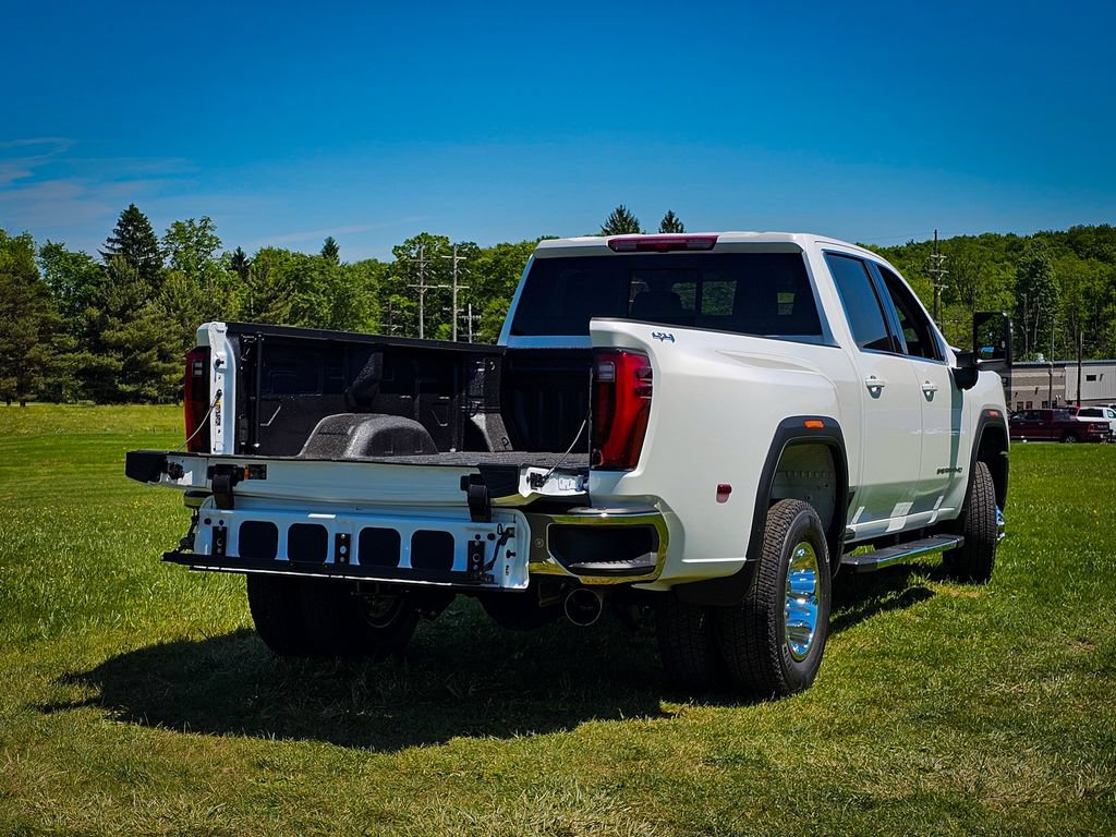 New 2026 GMC Sierra 3500 SLE w/ SLE Value Package AWD/4WD image 4