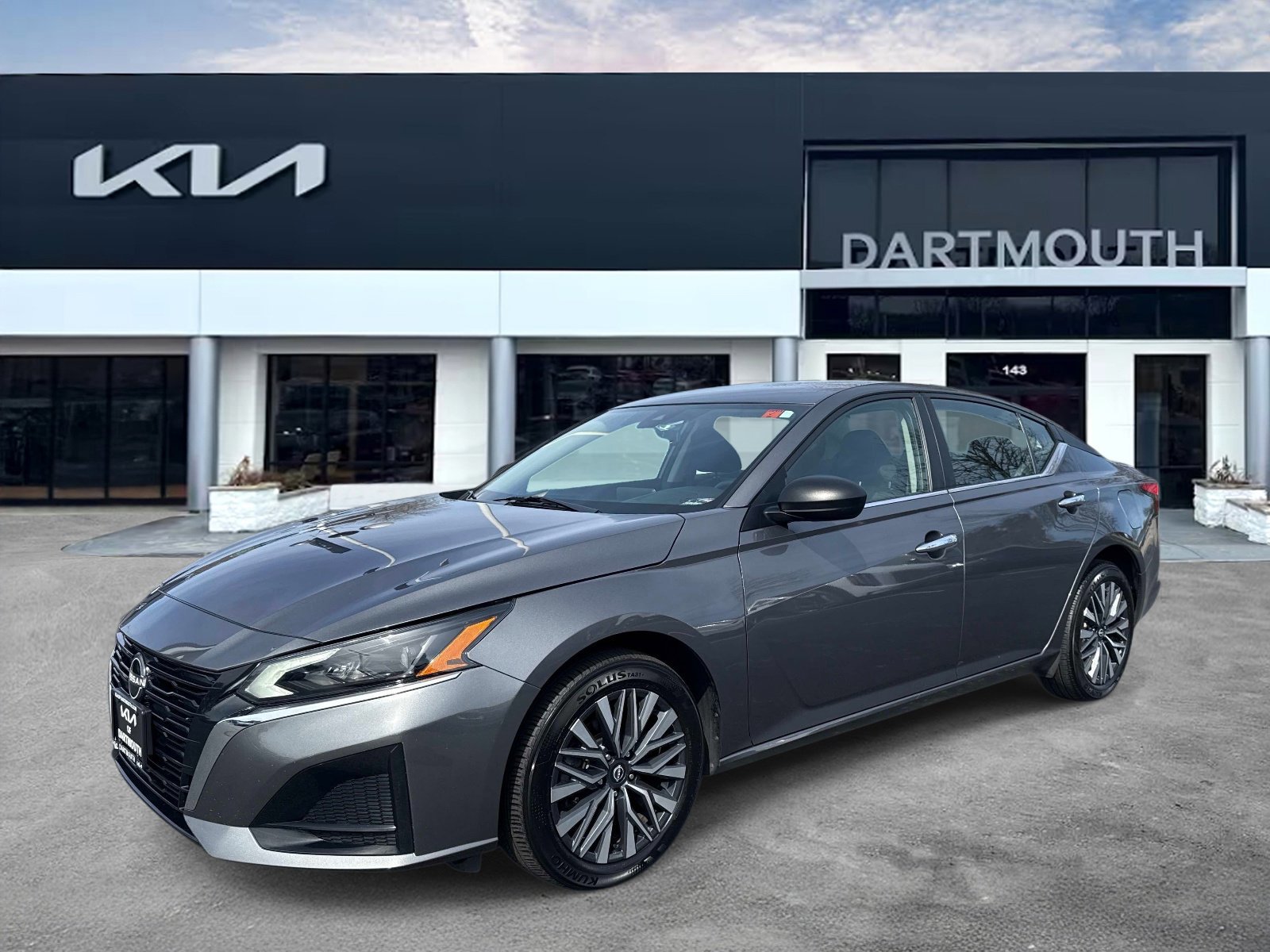 Used 2024 Nissan Altima 2.5 SV video 1