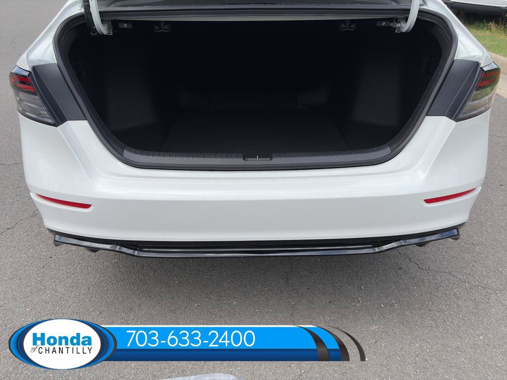 New 2026 Honda Accord Hybrid Sport-L FWD image 32