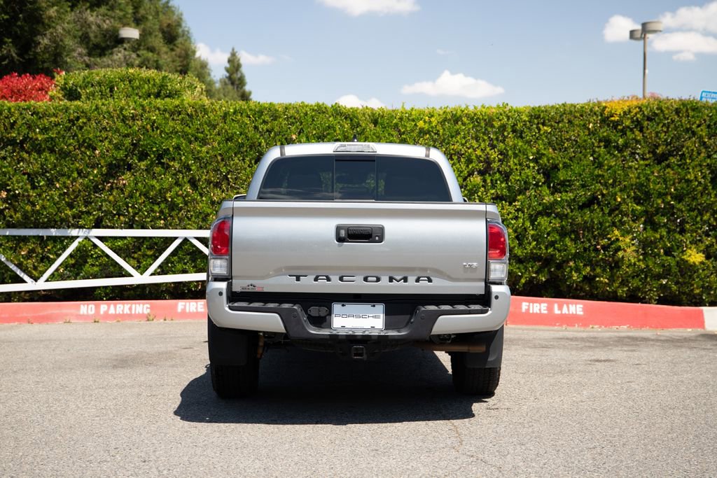 Used 2023 Toyota Tacoma TRD Off-Road w/ TRD Premium Off Road Package AWD/4WD image 8