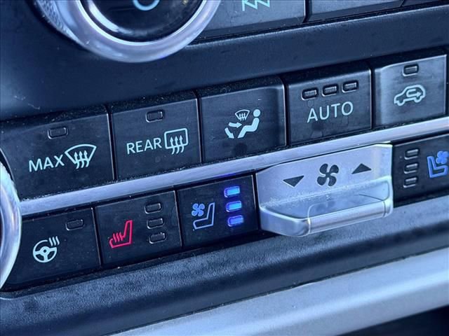 Used 2023 Ford Expedition Max Limited image 22