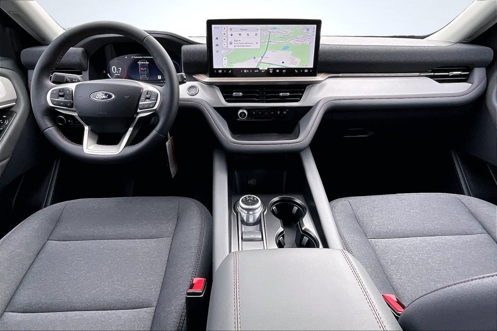 New 2026 Ford Explorer Active RWD image 5