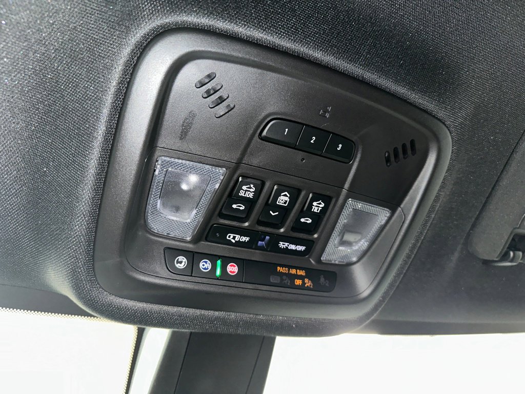 Certified 2023 Chevrolet Traverse RS w/ LPO, Floor Liner Package image 17