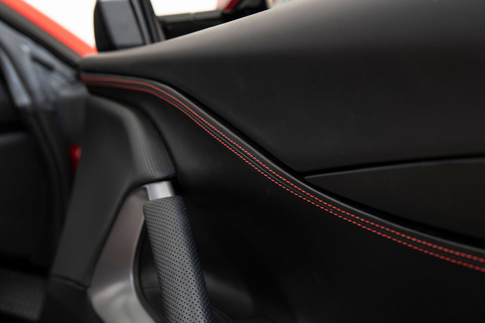 Certified 2018 Ferrari 812 Superfast RWD image 17
