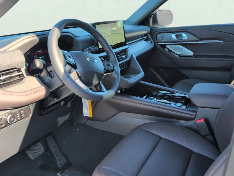 New 2025 Ford Explorer Platinum image 8