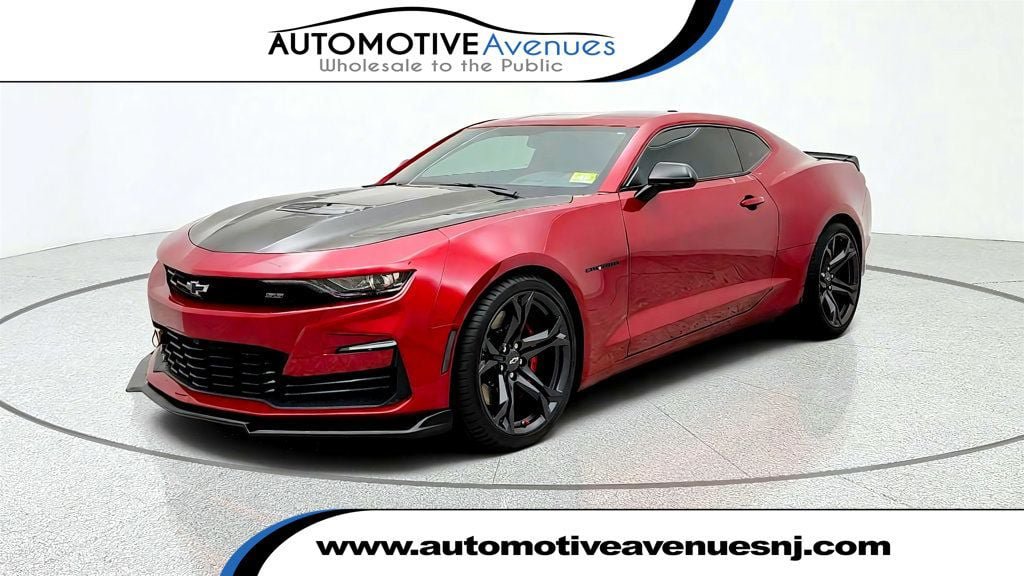 Used 2021 Chevrolet Camaro SS RWD image 1