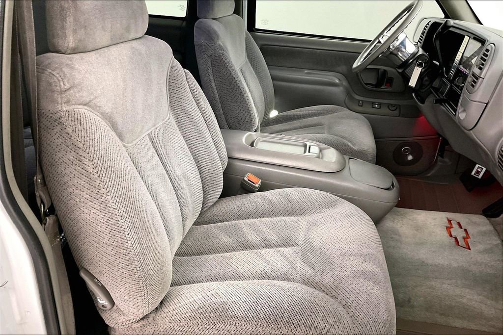 Used 1999 Chevrolet Tahoe 2WD 2-Door w/ Preferred Equipment Group image 19