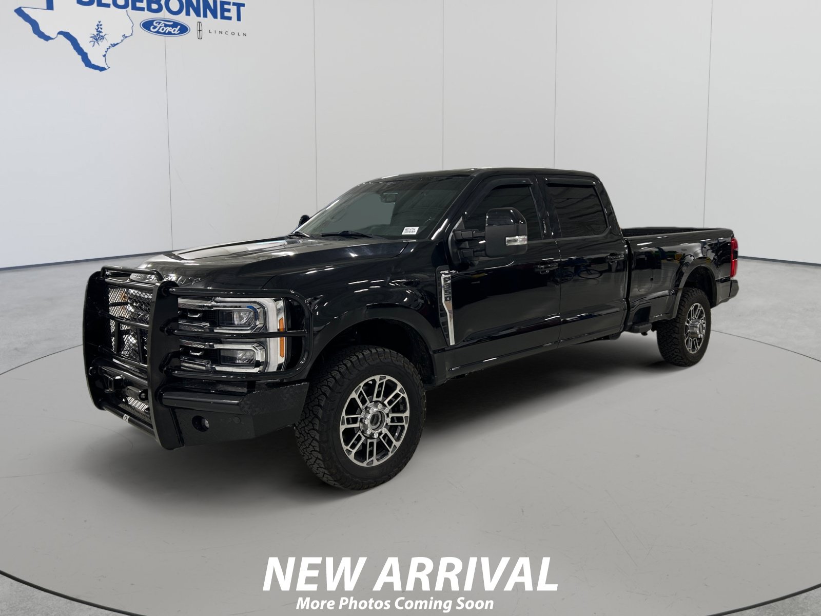 Used 2023 Ford F350 Lariat w/ FX4 Off-Road Package AWD/4WD image 1