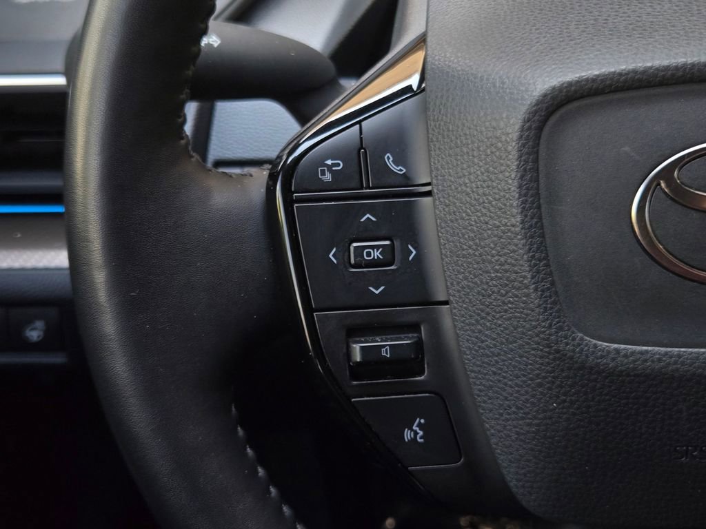 Used 2024 Toyota Prius XLE FWD image 24