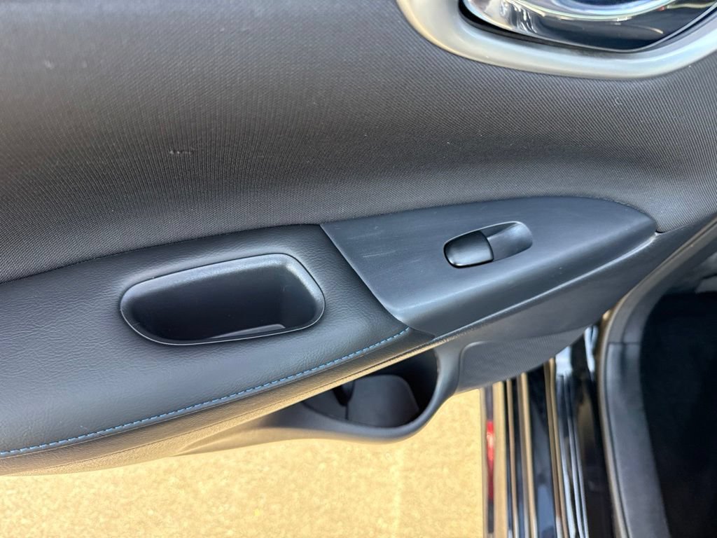 Used 2017 Nissan Sentra SR FWD image 8