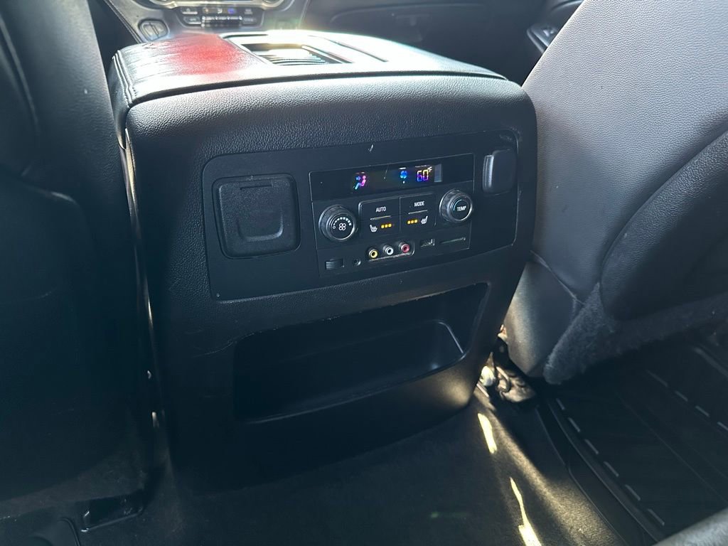 Used 2015 Chevrolet Tahoe LT RWD image 24