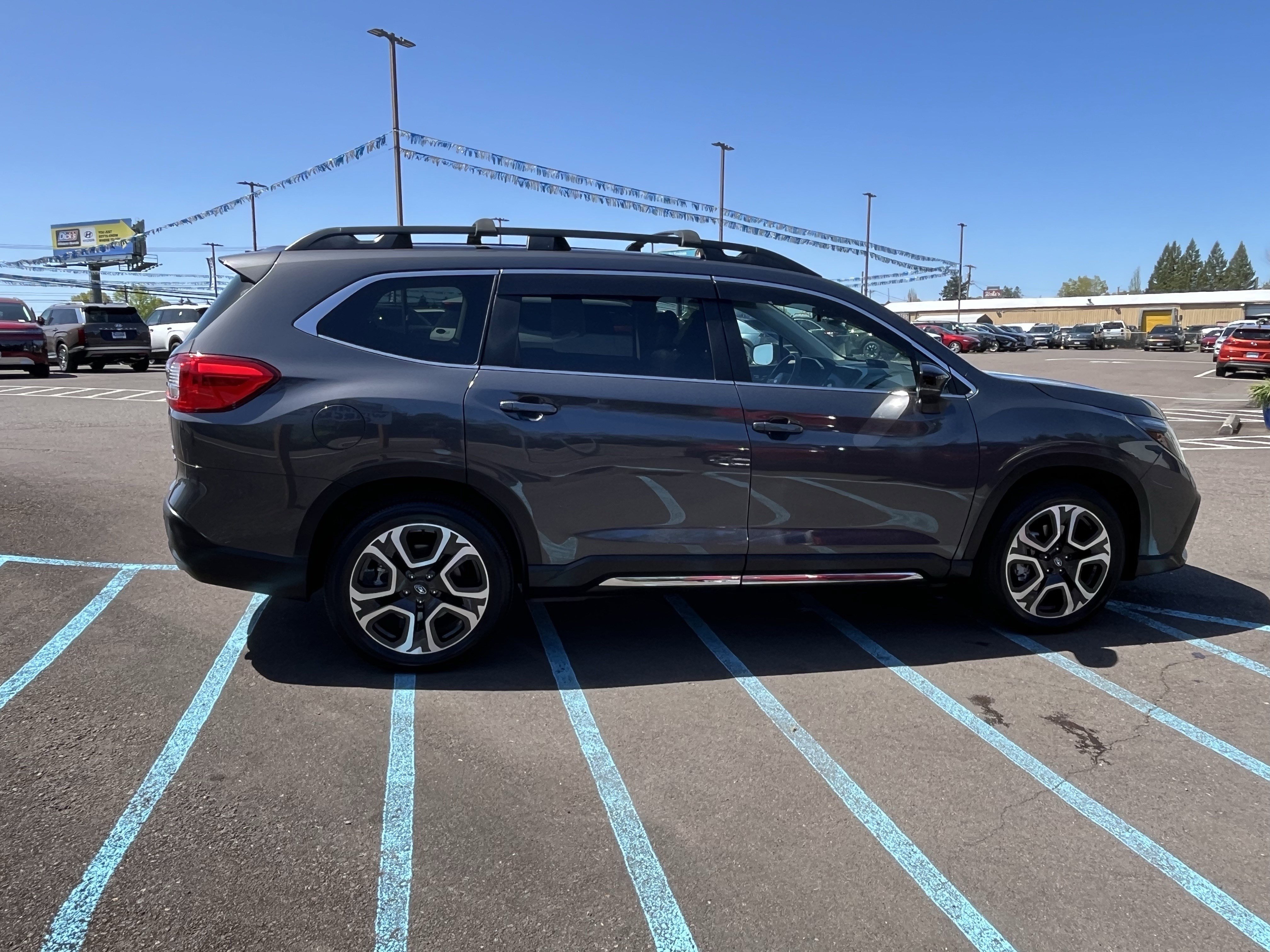 Used 2024 Subaru Ascent Limited w/ Technology Package AWD/4WD image 6