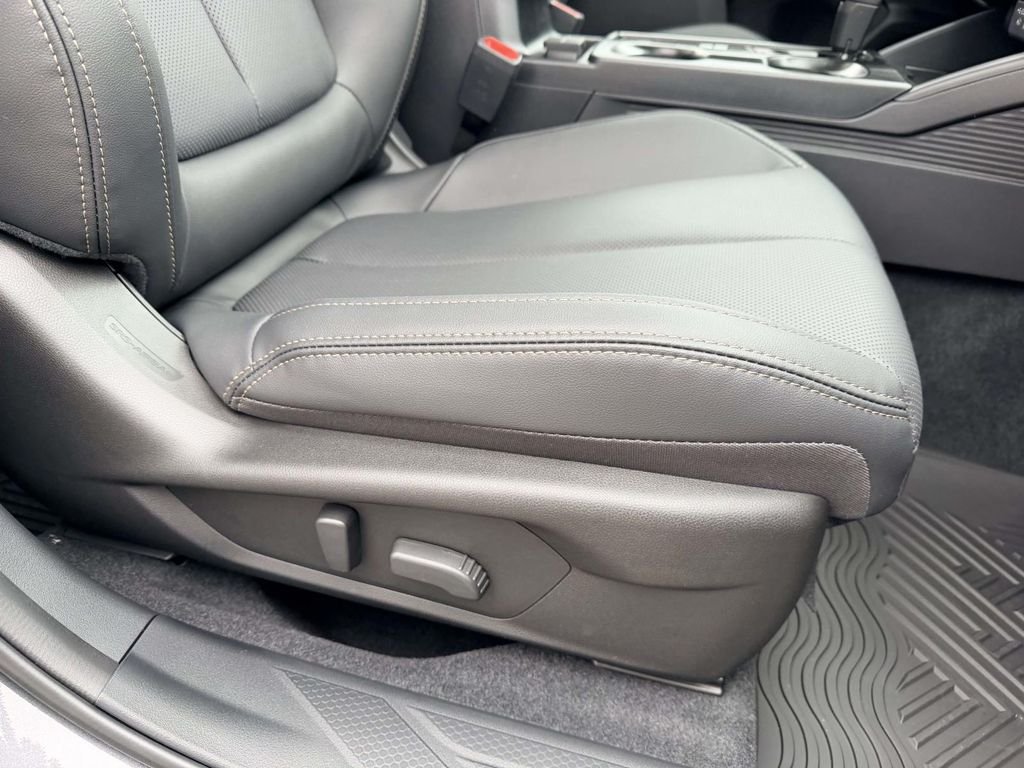 New 2026 Subaru Outback Limited AWD/4WD image 9