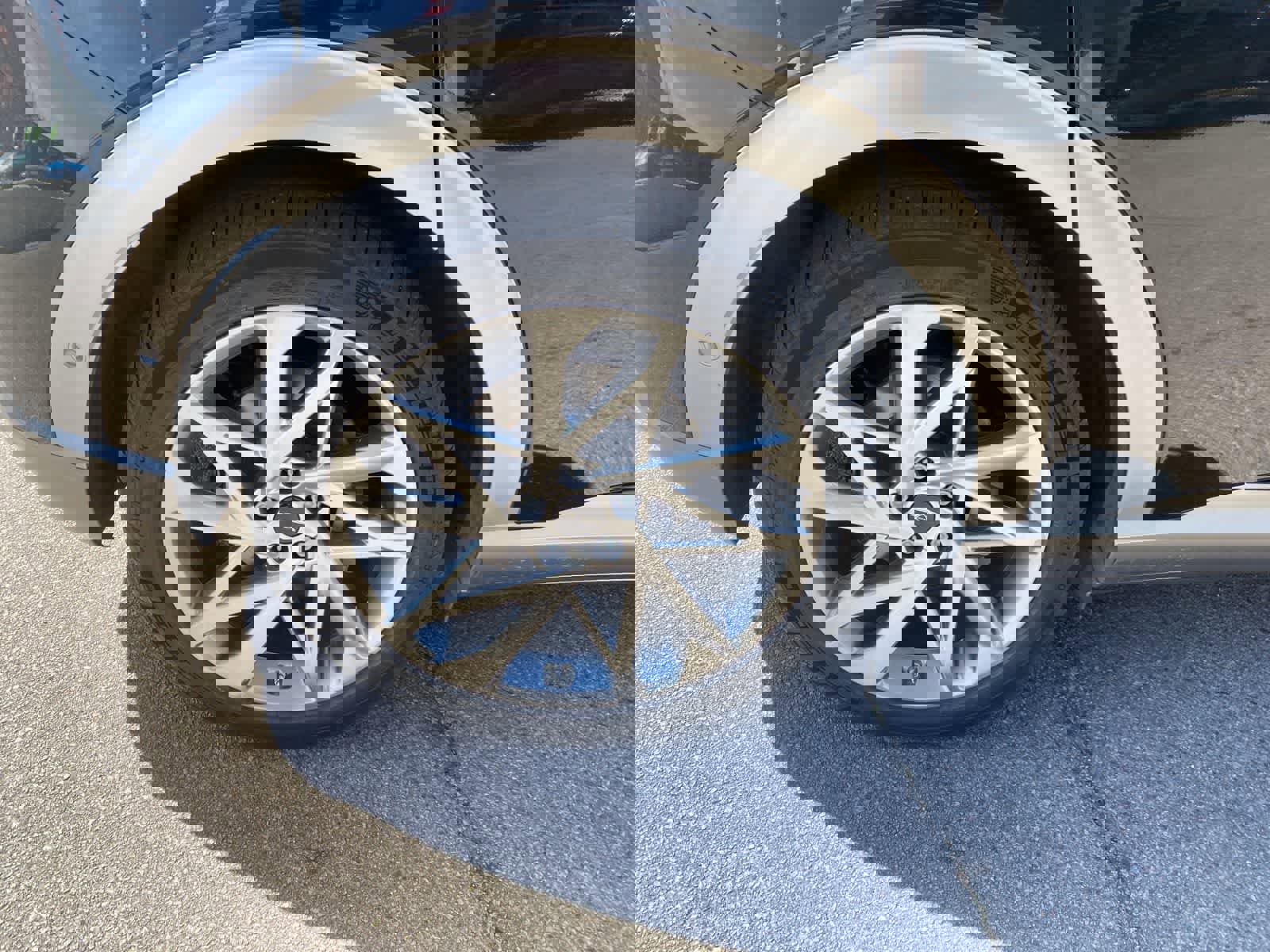 Used 2023 Genesis GV60 Advanced w/ Cargo Package image 6