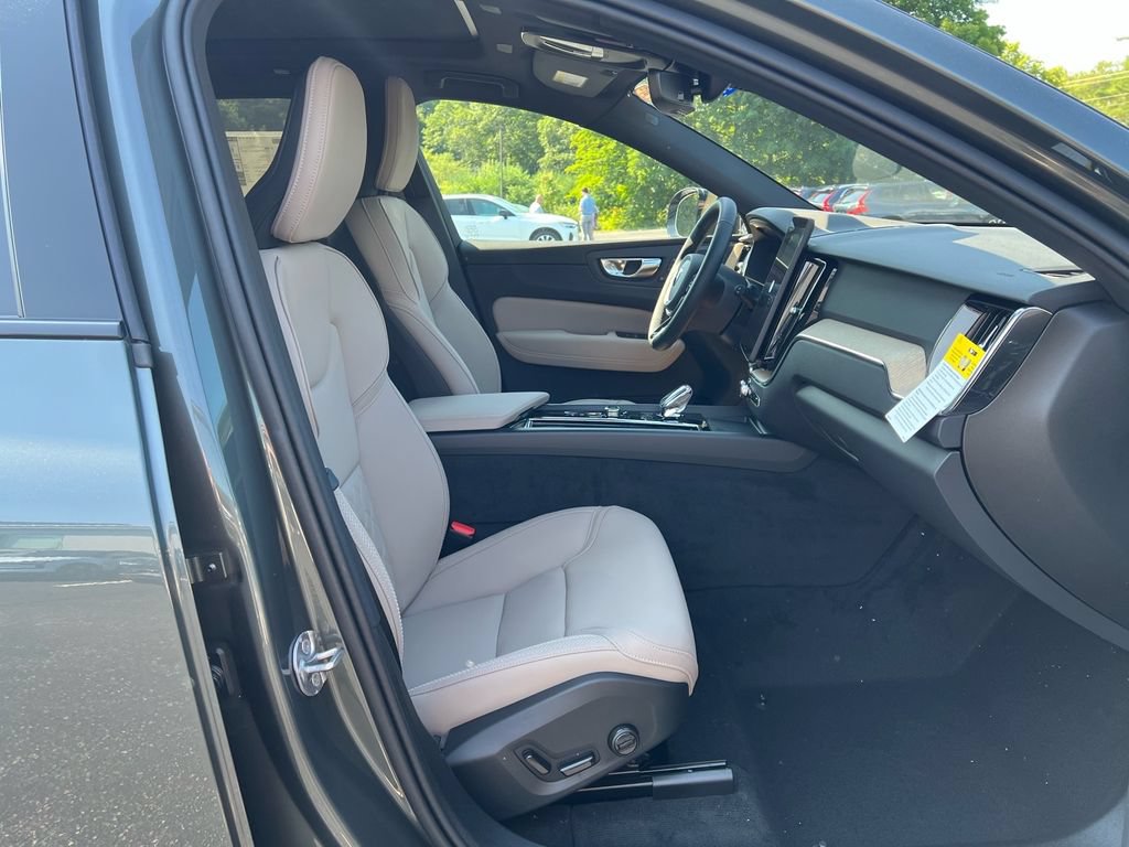 New 2026 Volvo XC60 T8 Plus w/ Protection Package Premier AWD/4WD image 27