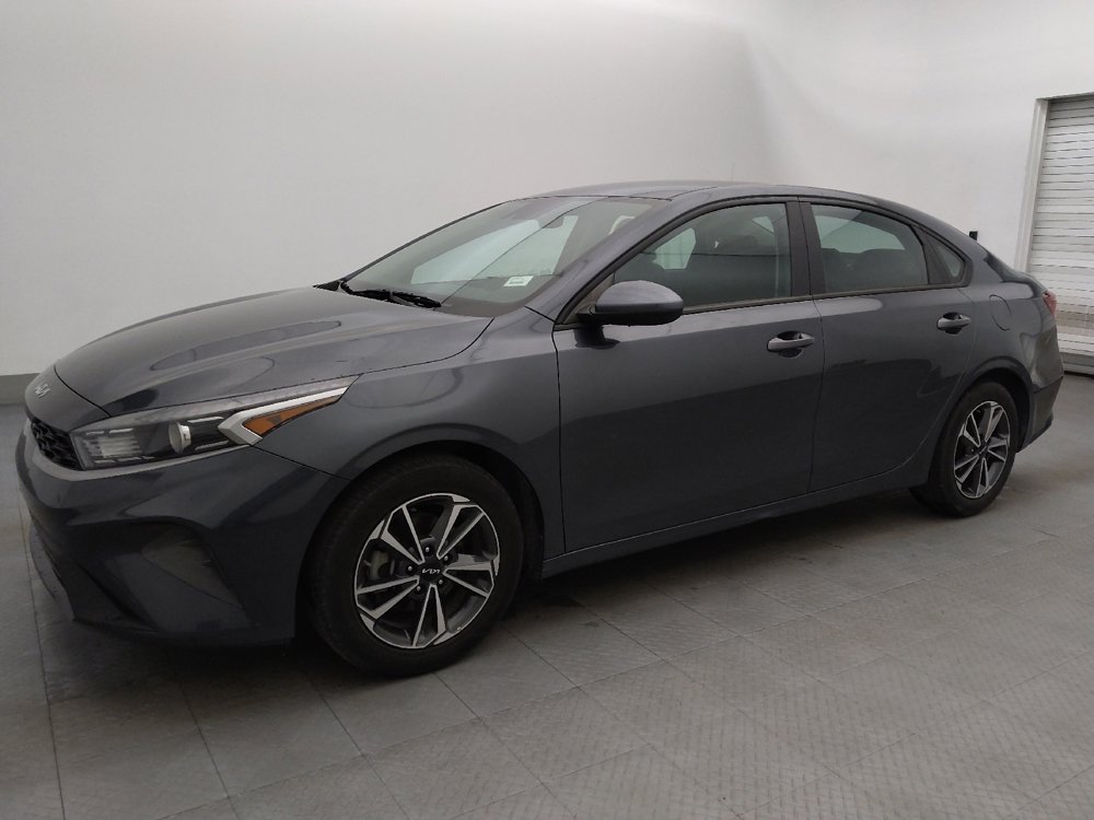 Used 2023 Kia Forte LXS image 2