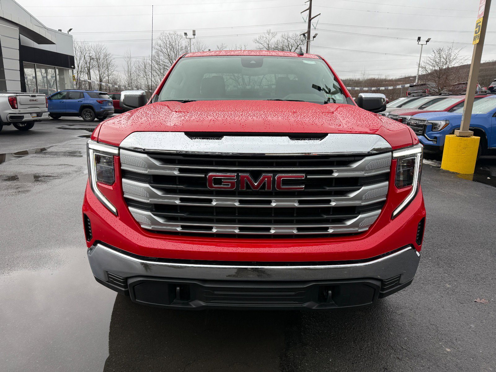 New 2026 GMC Sierra 1500 SLE image 8