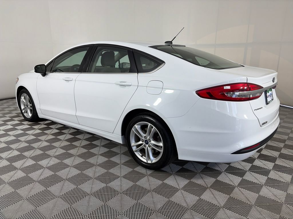 Used 2018 Ford Fusion SE image 5