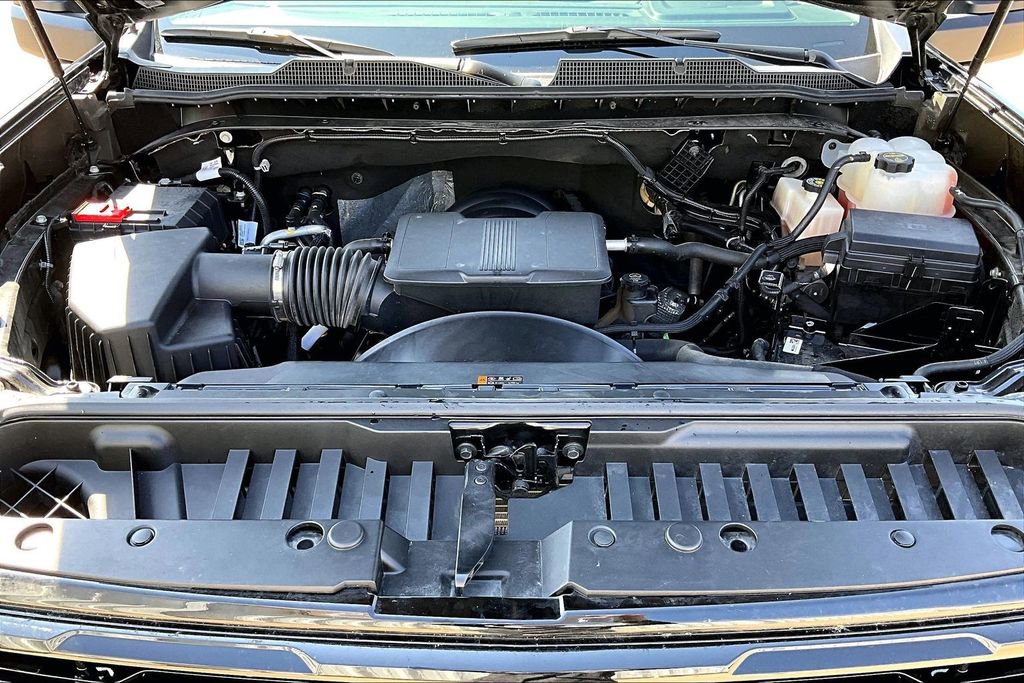 Used 2024 Chevrolet Silverado 2500 LT w/ Midnight Edition image 12