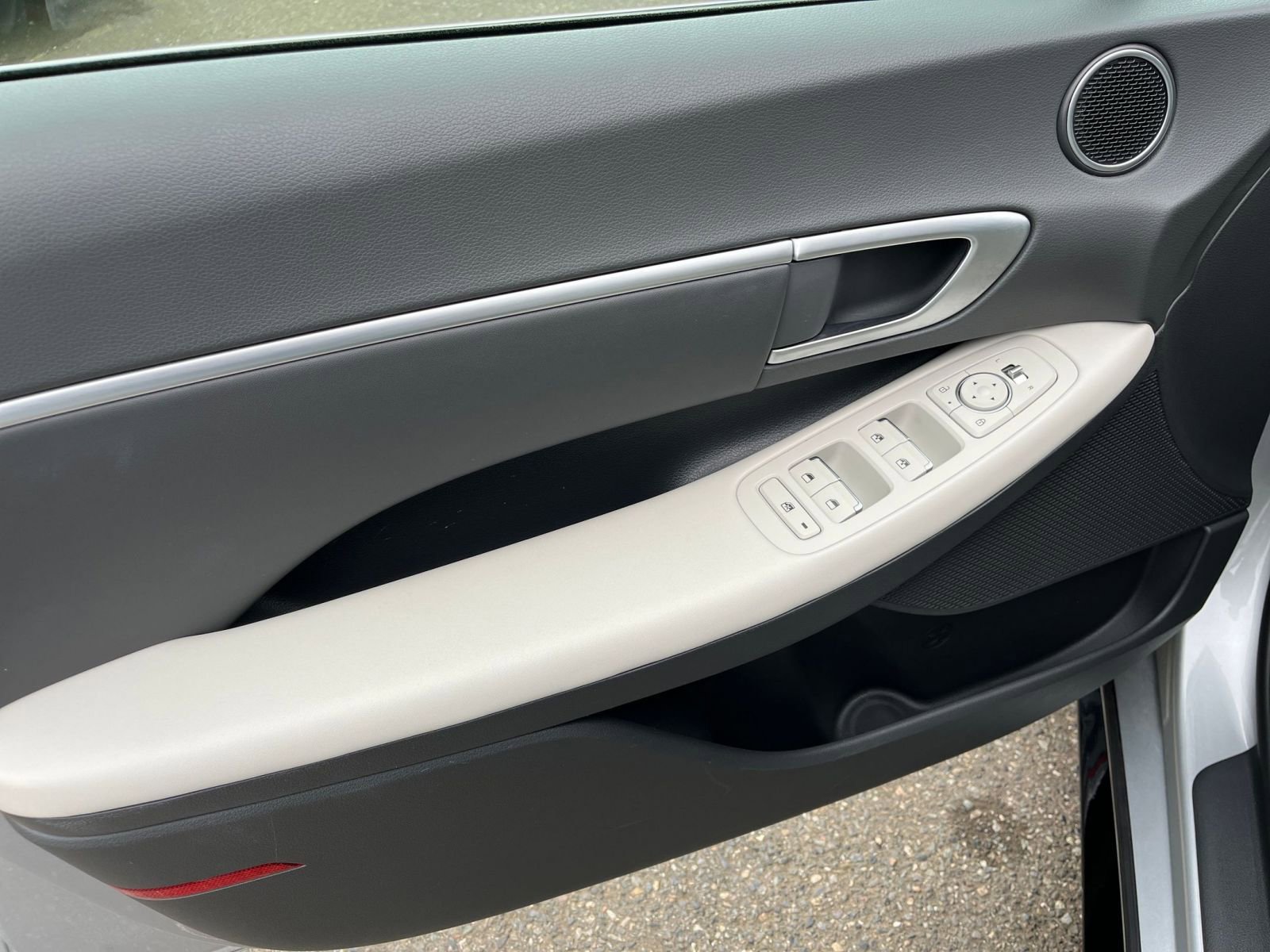 Used 2025 Hyundai Sonata SEL FWD image 18