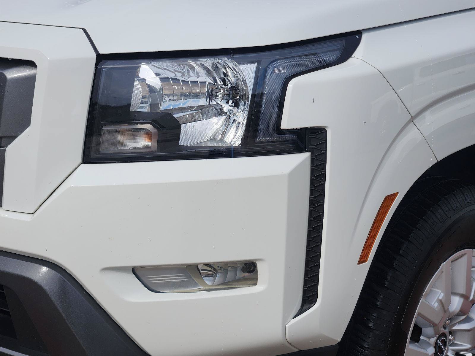 Used 2024 Nissan Frontier SV w/ SV Convenience Package RWD image 8