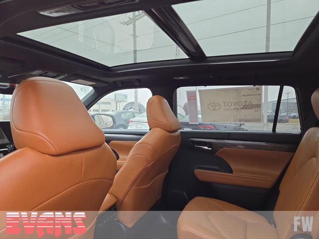 Certified 2026 Toyota Highlander Platinum image 26