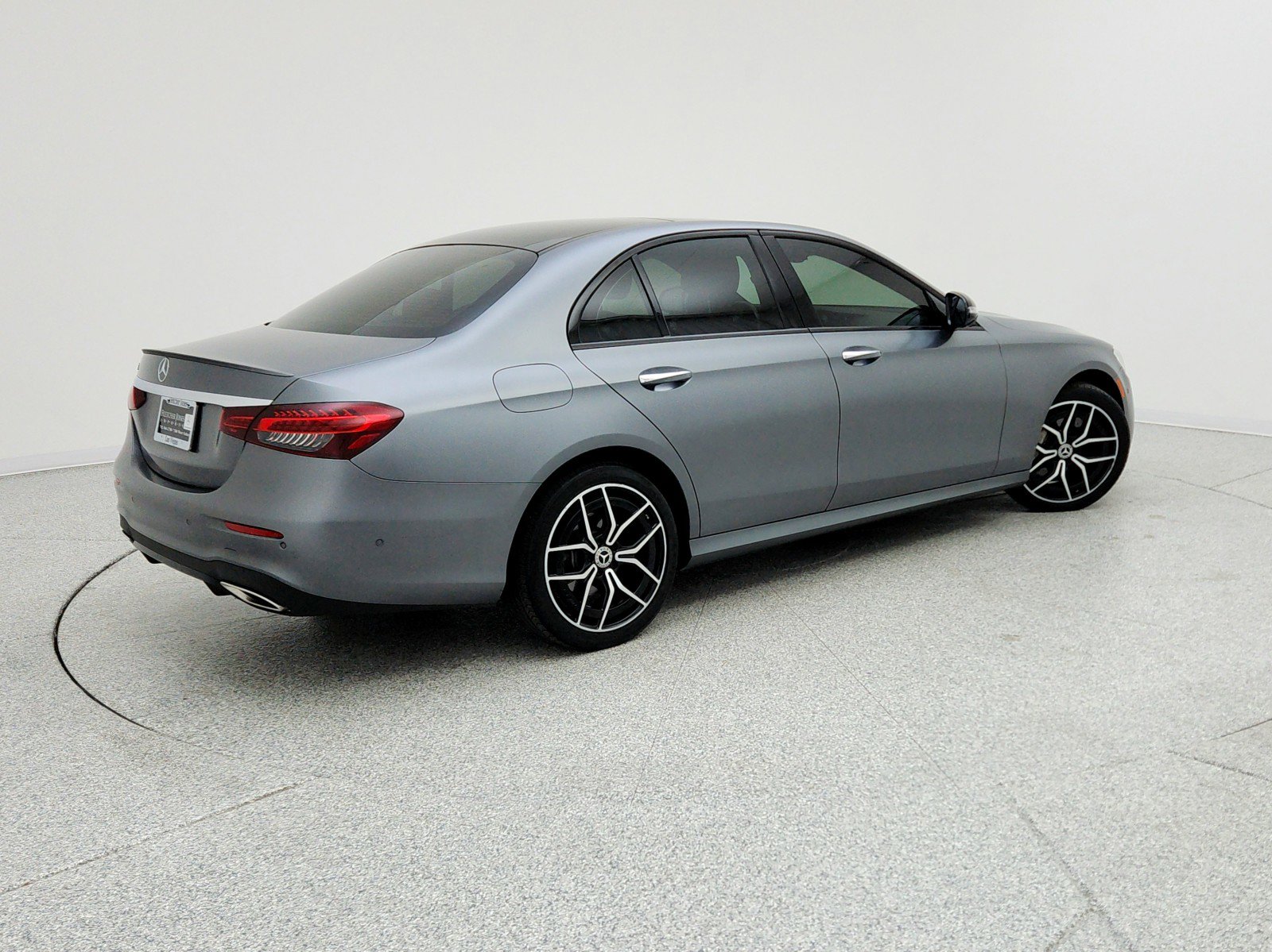 Used 2022 Mercedes-Benz E 350 Sedan image 5