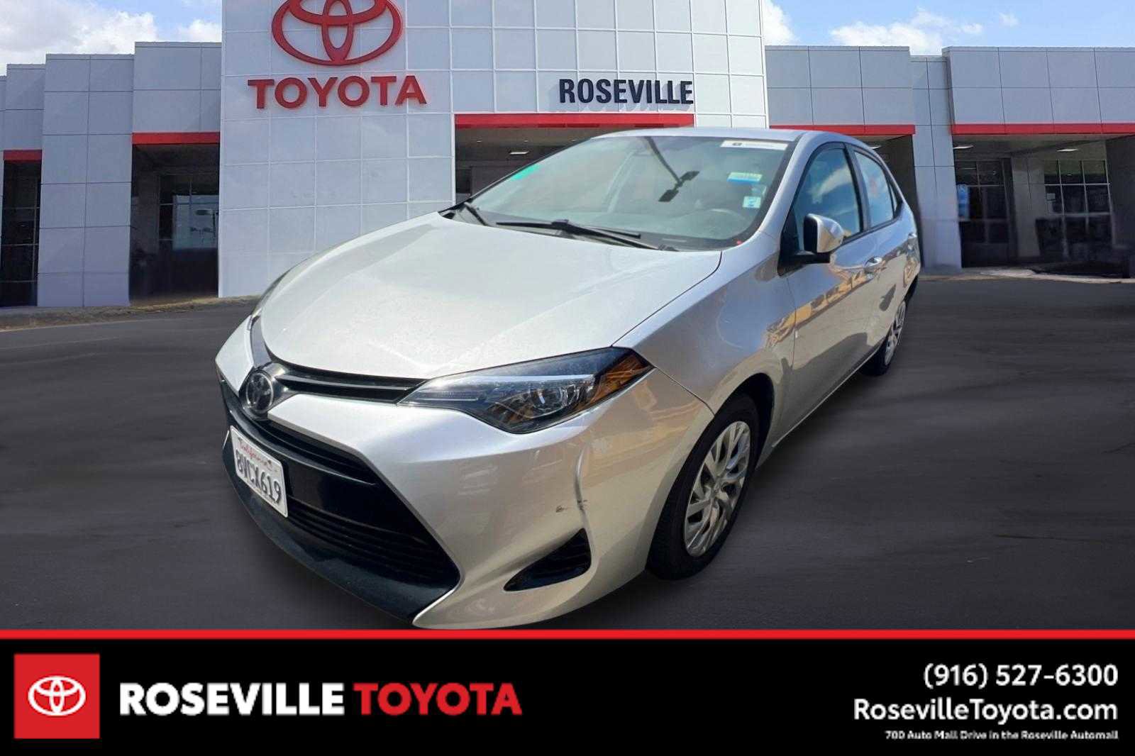 Used 2017 Toyota Corolla LE FWD image 1