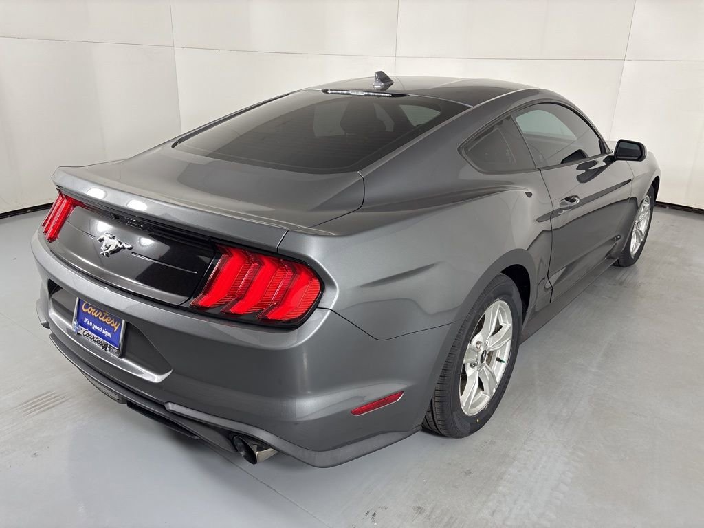 Used 2022 Ford Mustang Coupe image 8