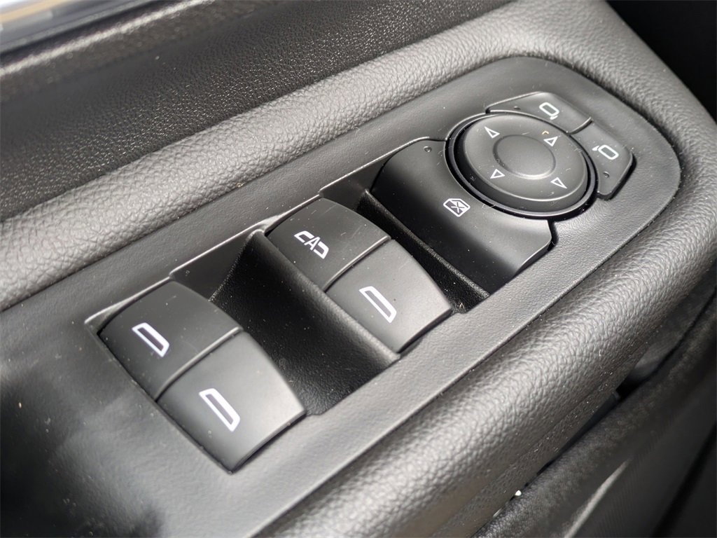 Used 2021 GMC Terrain SLE image 24