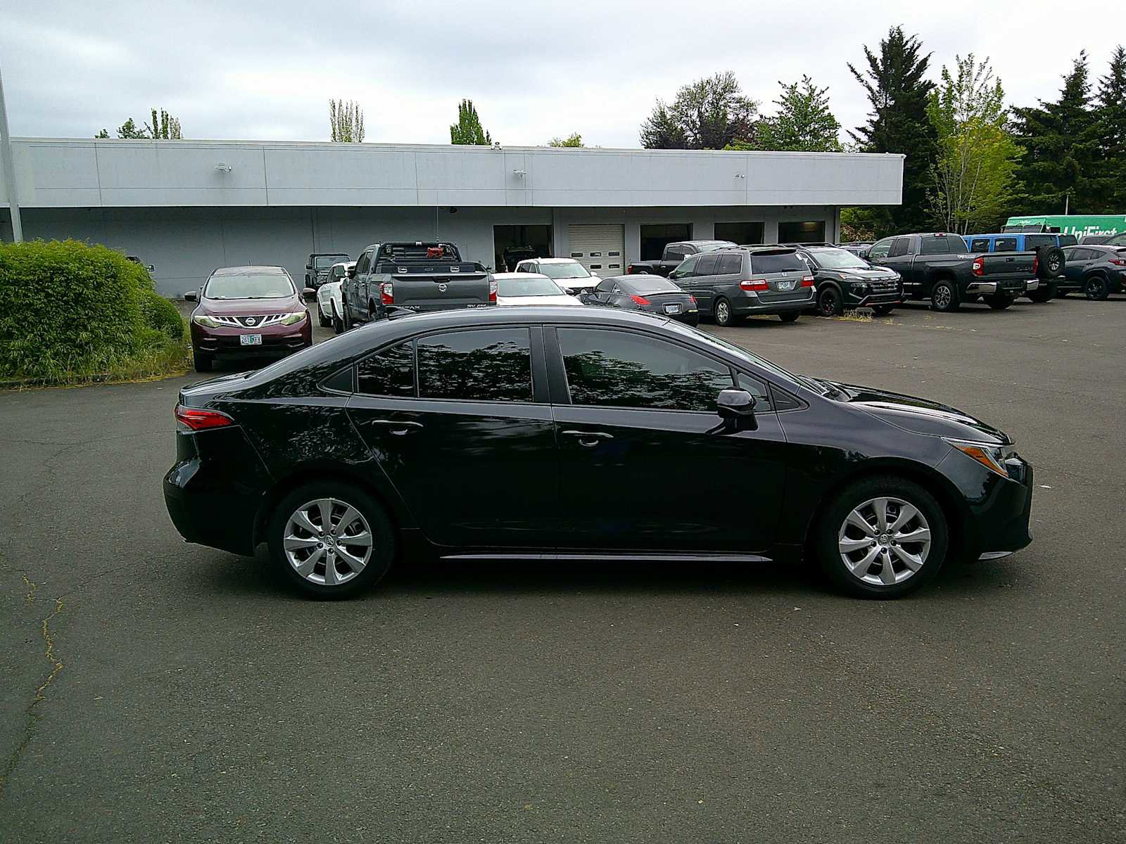 Used 2021 Toyota Corolla LE FWD image 6
