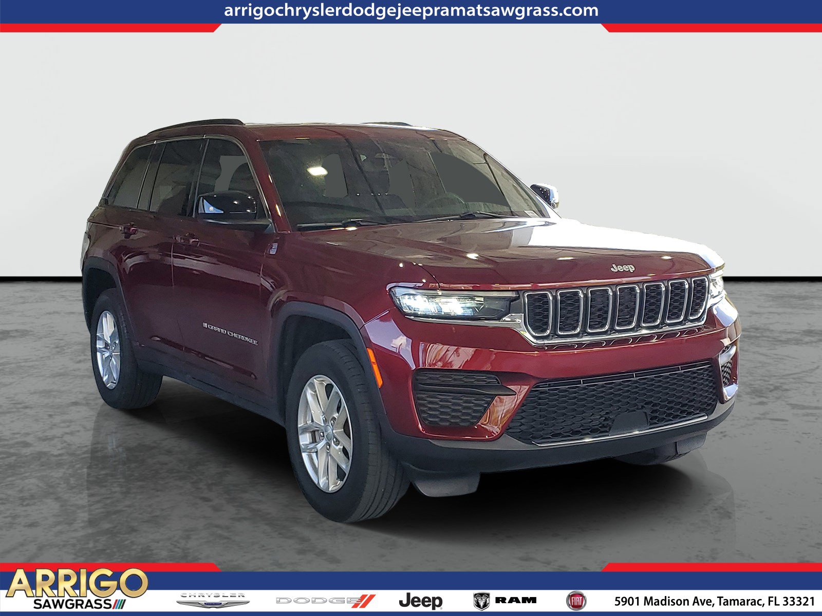 Certified 2024 Jeep Grand Cherokee Laredo X w/ Trailer Tow Package AWD/4WD video 1