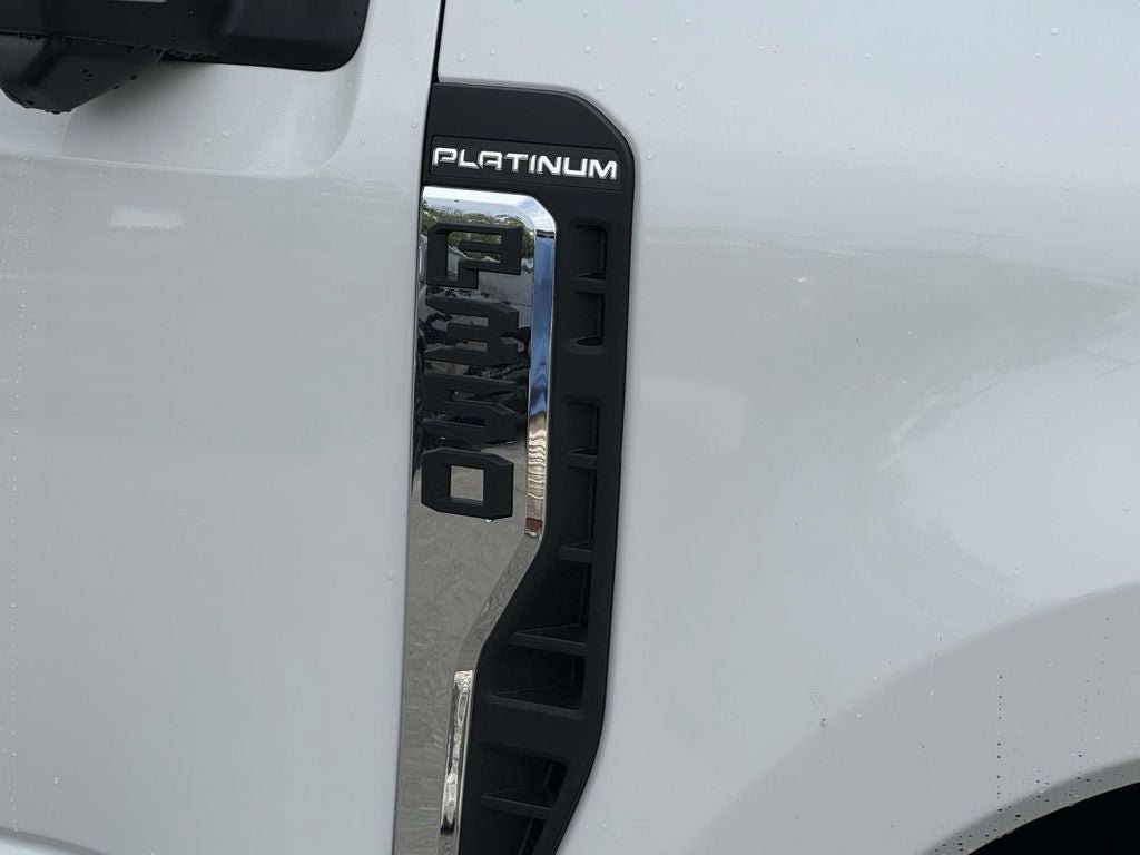 New 2026 Ford F350 Platinum w/ Platinum Plus Package AWD/4WD image 2