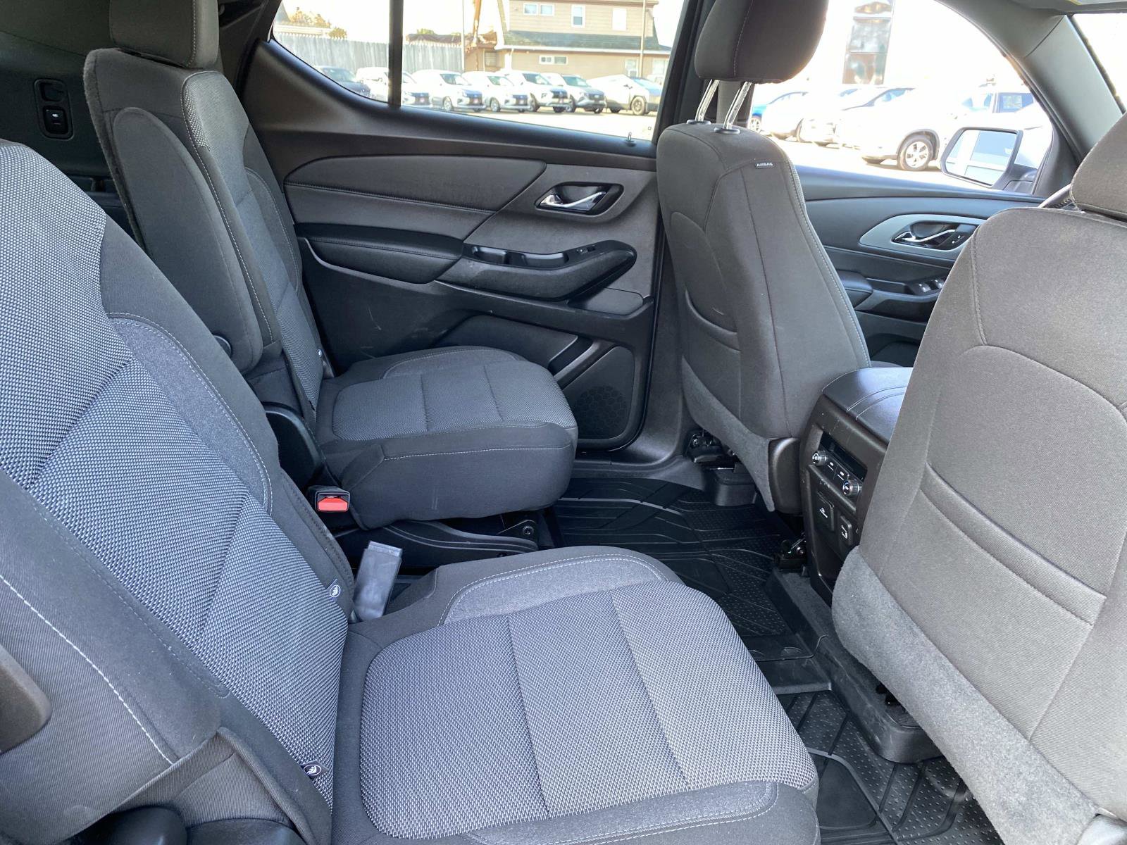 Used 2022 Chevrolet Traverse LT w/ LPO, Floor Liner Package image 22