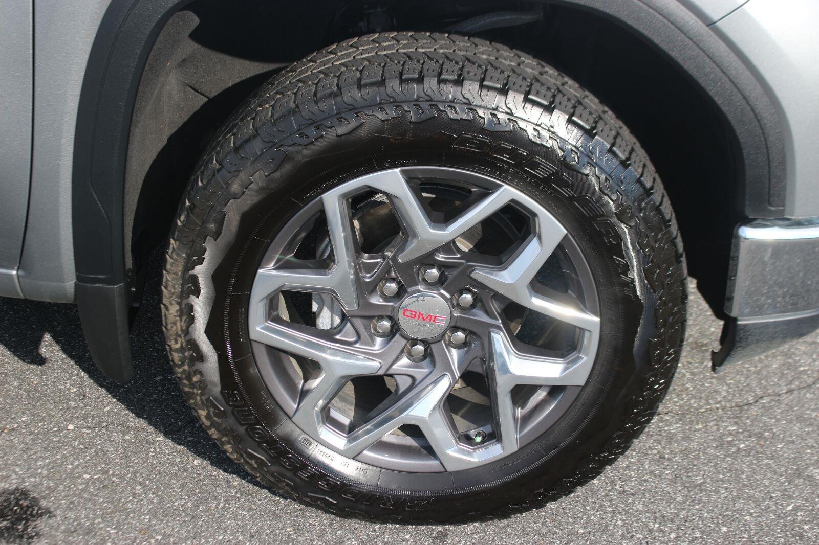 Used 2026 GMC Sierra 1500 SLT w/ SLT Premium Package AWD/4WD image 37