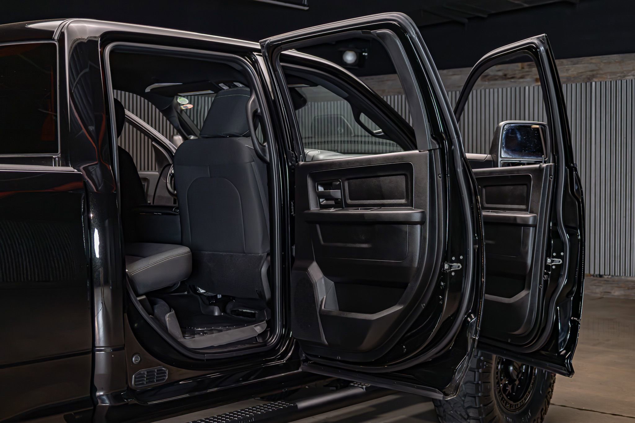 Used 2025 RAM 2500 Tradesman image 31