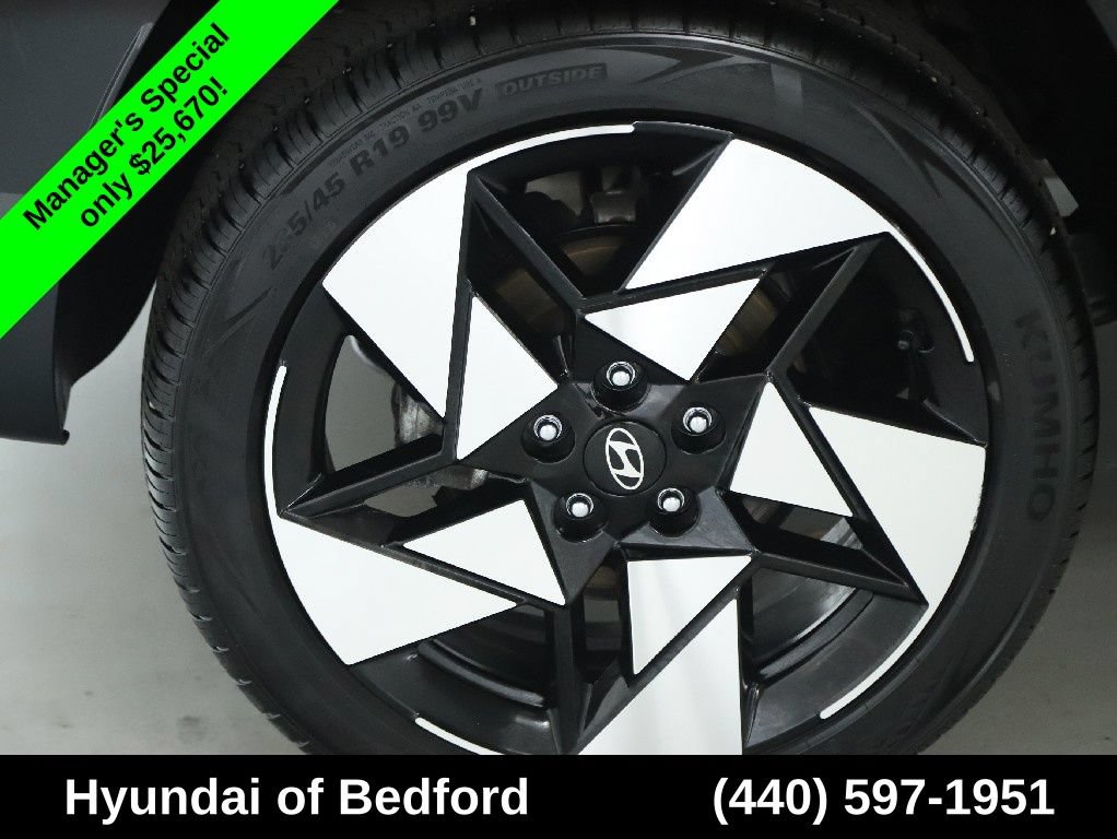 Used 2024 Hyundai Kona Limited AWD/4WD image 13