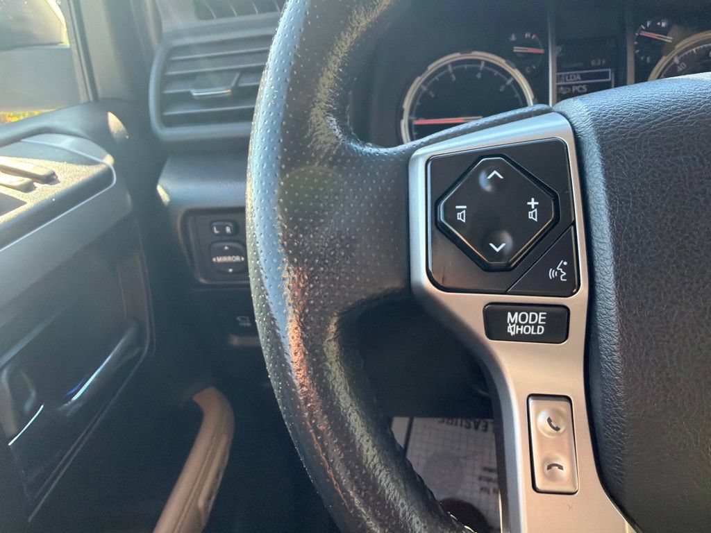 Used 2023 Toyota 4Runner Limited AWD/4WD image 27