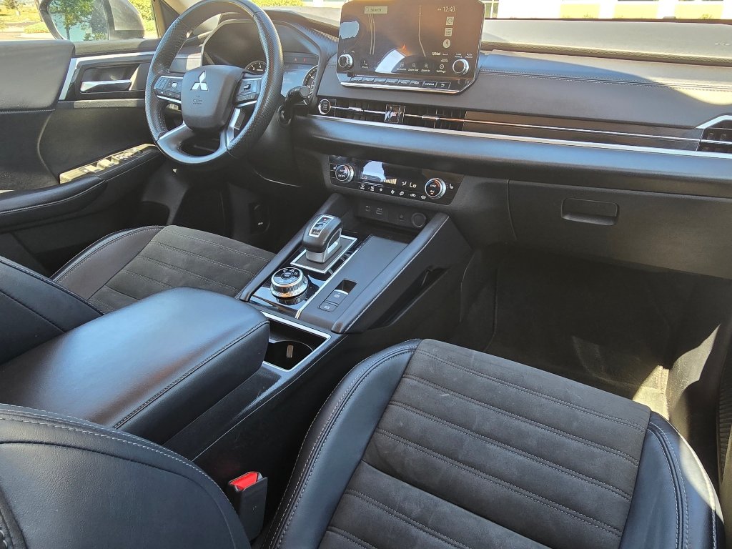 Used 2024 Mitsubishi Outlander SE AWD/4WD image 28