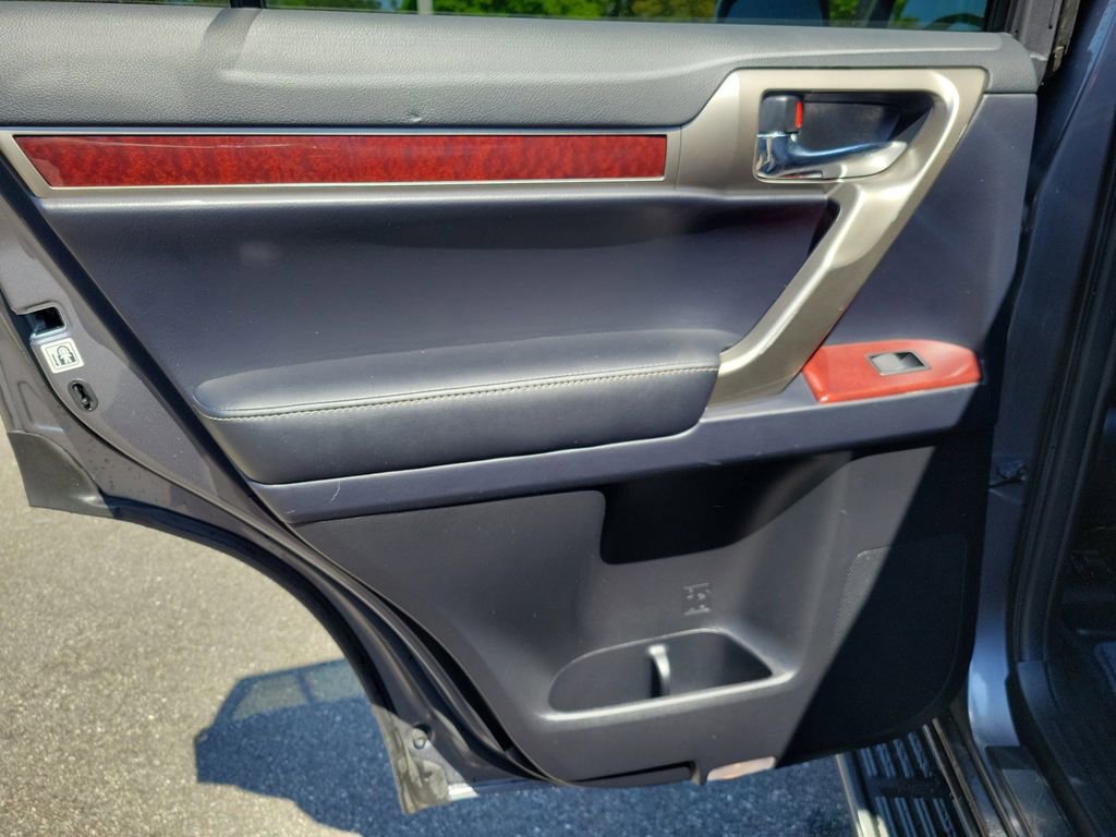 Used 2019 Lexus GX 460 Premium image 11
