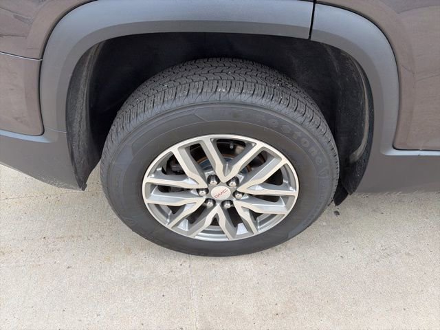 Used 2017 GMC Acadia SLE w/ Driver Alert Package I image 12