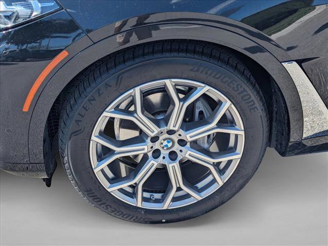 Used 2021 BMW X7 xDrive40i w/ Premium Package 2 image 26